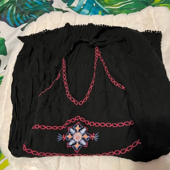 GUC Hollister XS Black Boho Halter Embroidered Low Back Spring Summer Goth Dress - Picture 5 of 10